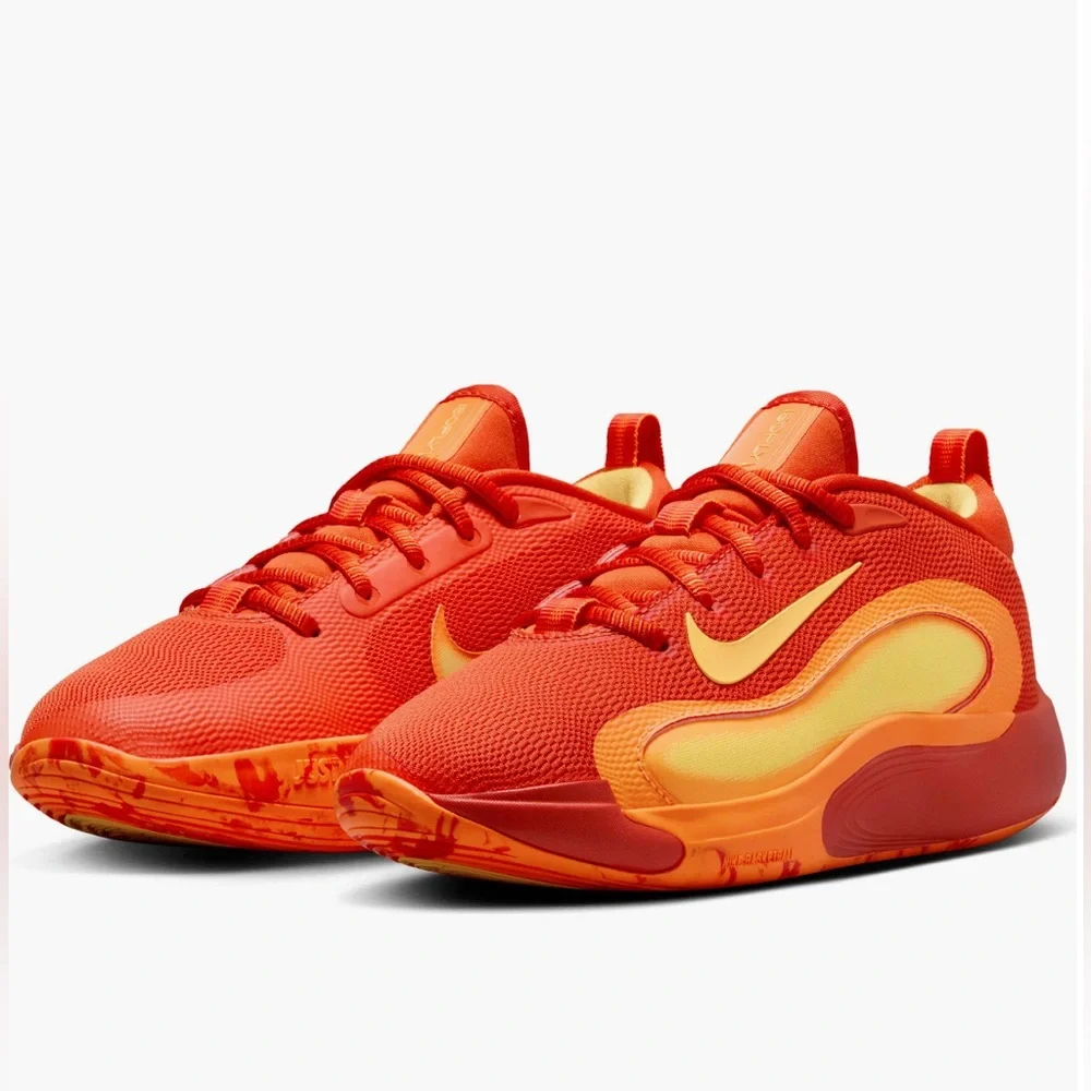 Nike Boy’s Isofly Basketball Sneaker in Orange| Size: 7